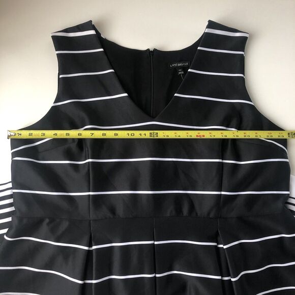 Lane Bryant Women’s 24W V-Neck Knee High Aline Striped Sleeveless Dress - Picture 12 of 13